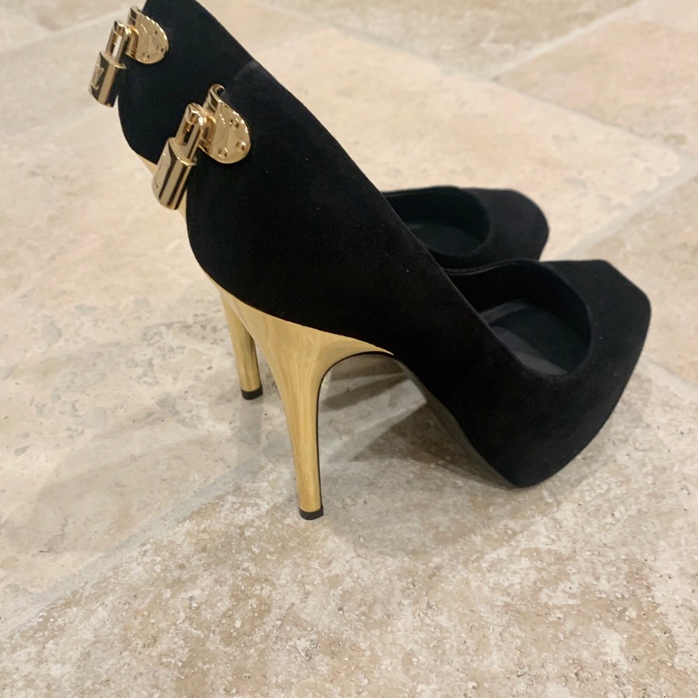 Louis Vuitton Oh Really Suede Pump - Picture 4 of 8